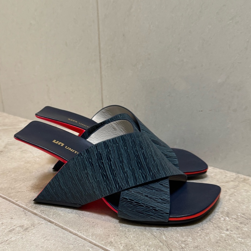 United Nude Loop Sandals